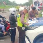 Tertibkan Pengendara Polres Bangkalan Lakukan Tilang Manual
