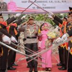 Pedang Pora Warnai Serah Terima Tongkat Komando Kapolres Jember