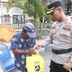 Cooling System Untuk Kamtibmas Polres Situbondo Berbagi Sembako di Jumat Berkah