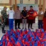 Danramil Arosbaya Kawal Penyaluran Bantuan Sosial dari BNPB Warga Terdampak Banjir