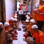 Momen Puluhan Tahanan Terima Tausiah Sebelum Buka Bersama Polres Tanjungperak