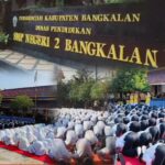 Lulus 100%, Ratusan Siswa Kelas IX SMP Negeri 2 Bangkalan Sujud Syukur Kelulusan di Halaman Sekolahnya