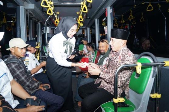 Coba Layanan Bus Trans Jatim, Pj Bupati Bangkalan: Halte Jangan Dipakai PKL atau Parkir MPU