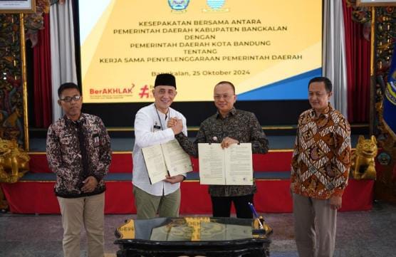 Pemkot Bandung dan Pemkab Bangkalan Tandatangani Kerjasama Aplikasi Pemerintahan dan Pengelolaan Sampah