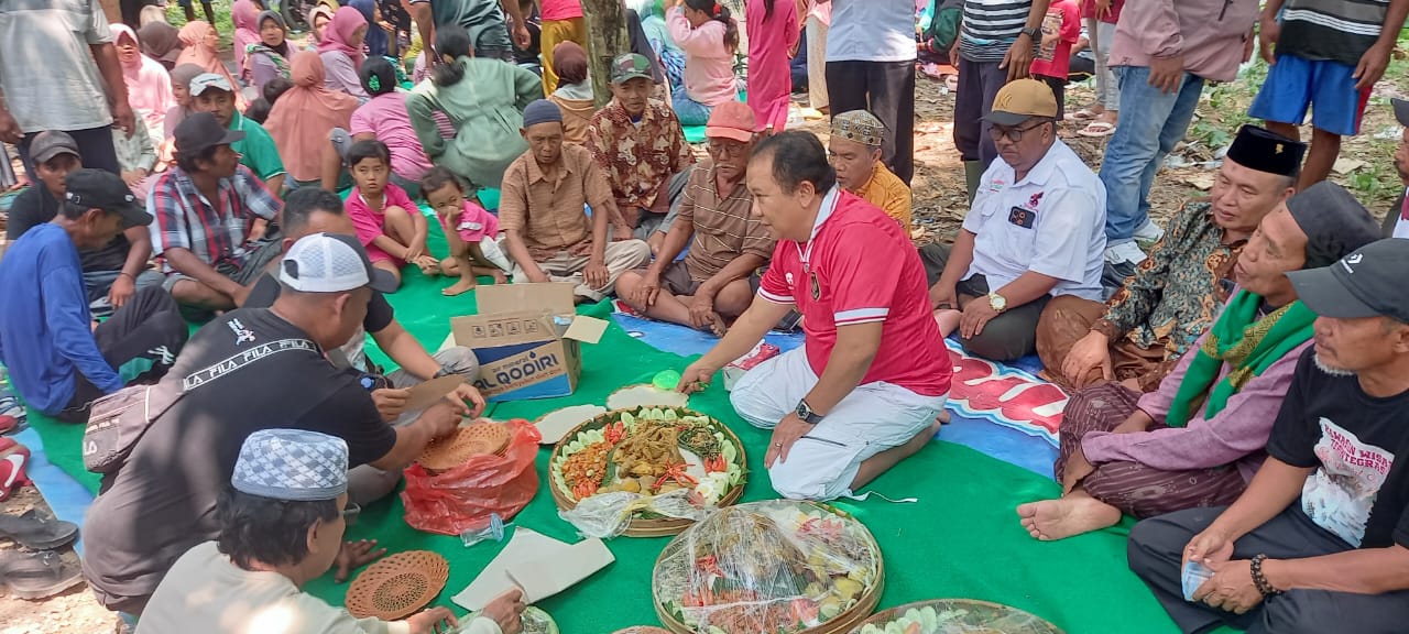 Pertama Kali Dalam Sejarah Jalan Bandealit Diaspal Kepemimpinan H Hendy – Gus Firjaun, Warga Siap Dukung Lanjut Dua Periode