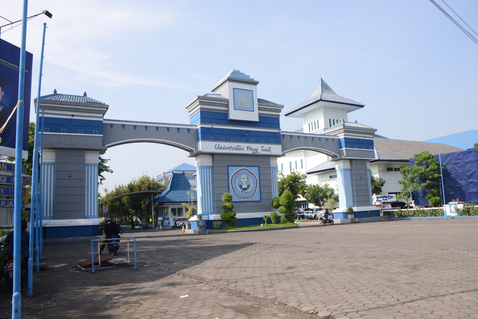 17 Alumni Fakultas Kedokteran UHT Sukses Diterima Program Pendidikan Dokter Spesialis di UNAIR