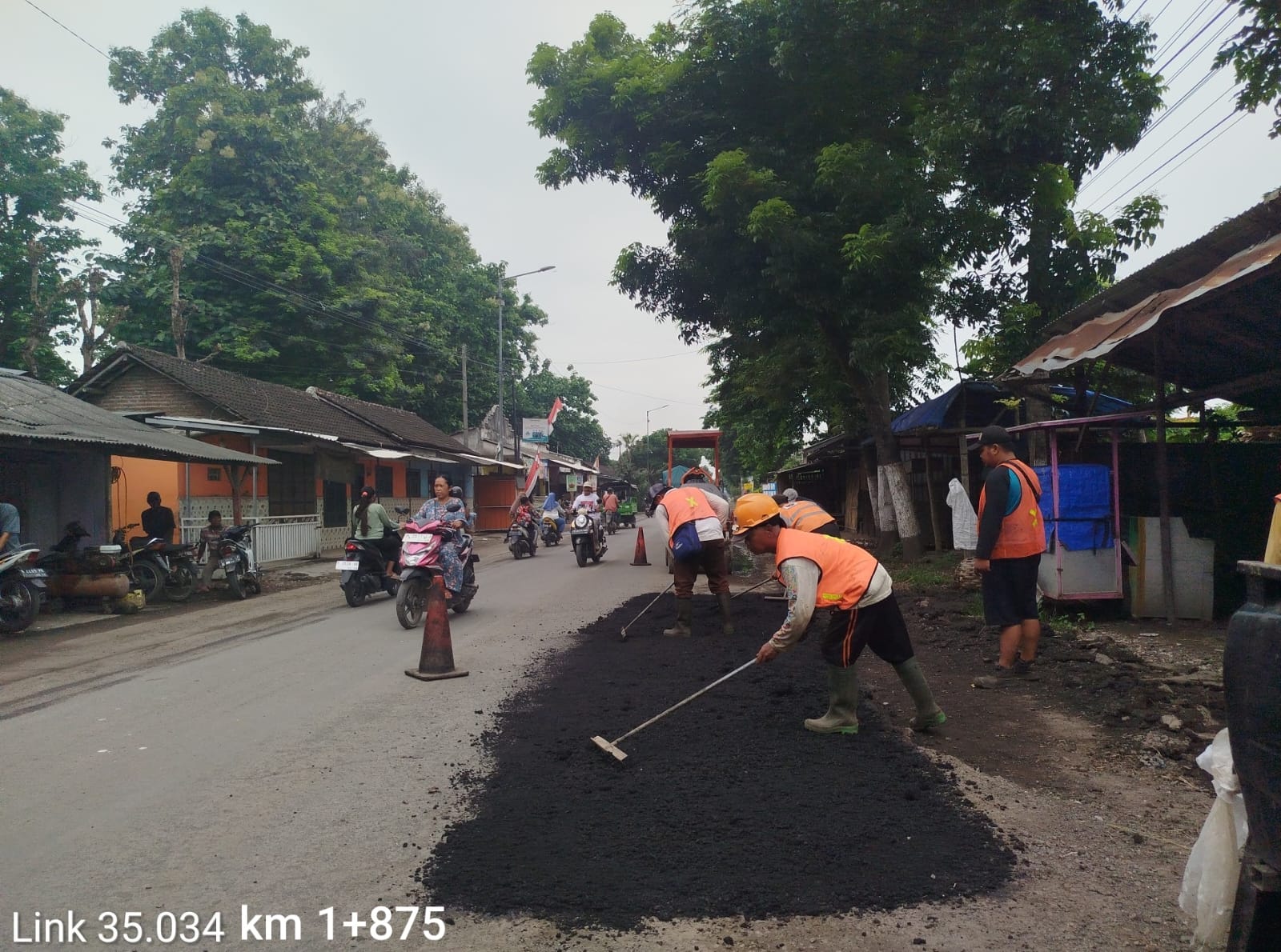 Polemik Berlahan Redah, Pemprov Jawa Timur Melakukan Perbaikan Jalan Menuju Pabrik Semen Imasco