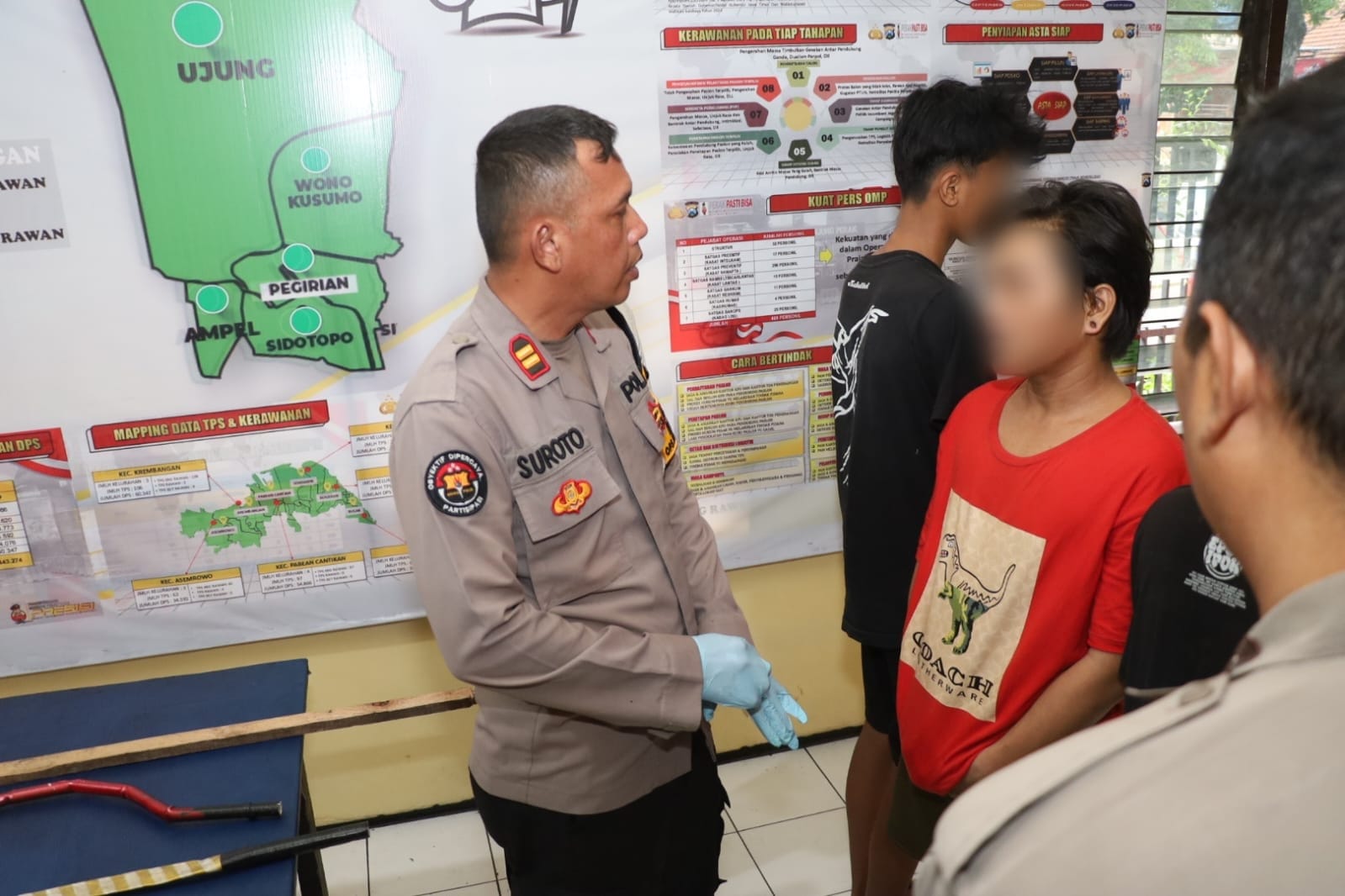 Polres Pelabuhan Tanjungperak Amankan 4 Remaja Bersajam dan Busur Panah Diduga Untuk Tawuran